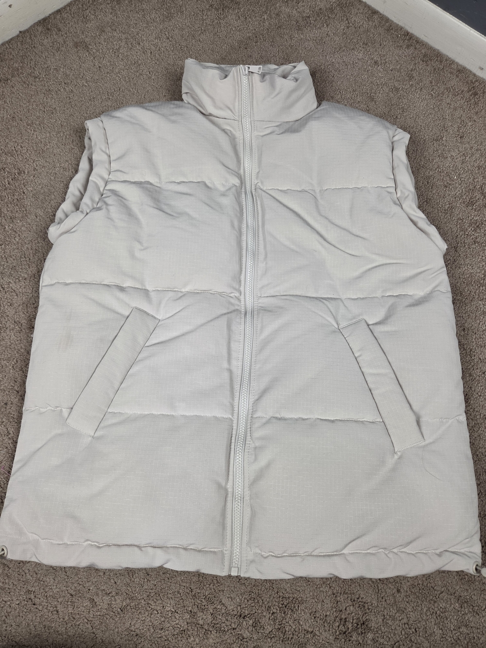 H&M Light Cream Puffer Vest - Quilted Sleeveless Jacket